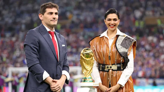 Deepika Padukone World Cup Dress trolled by Netizens – FIFA Football 2022